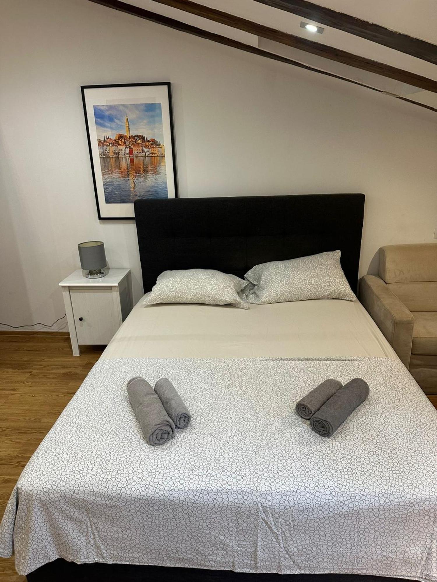 Apartment In The Heart Of Pula Eksteriør billede