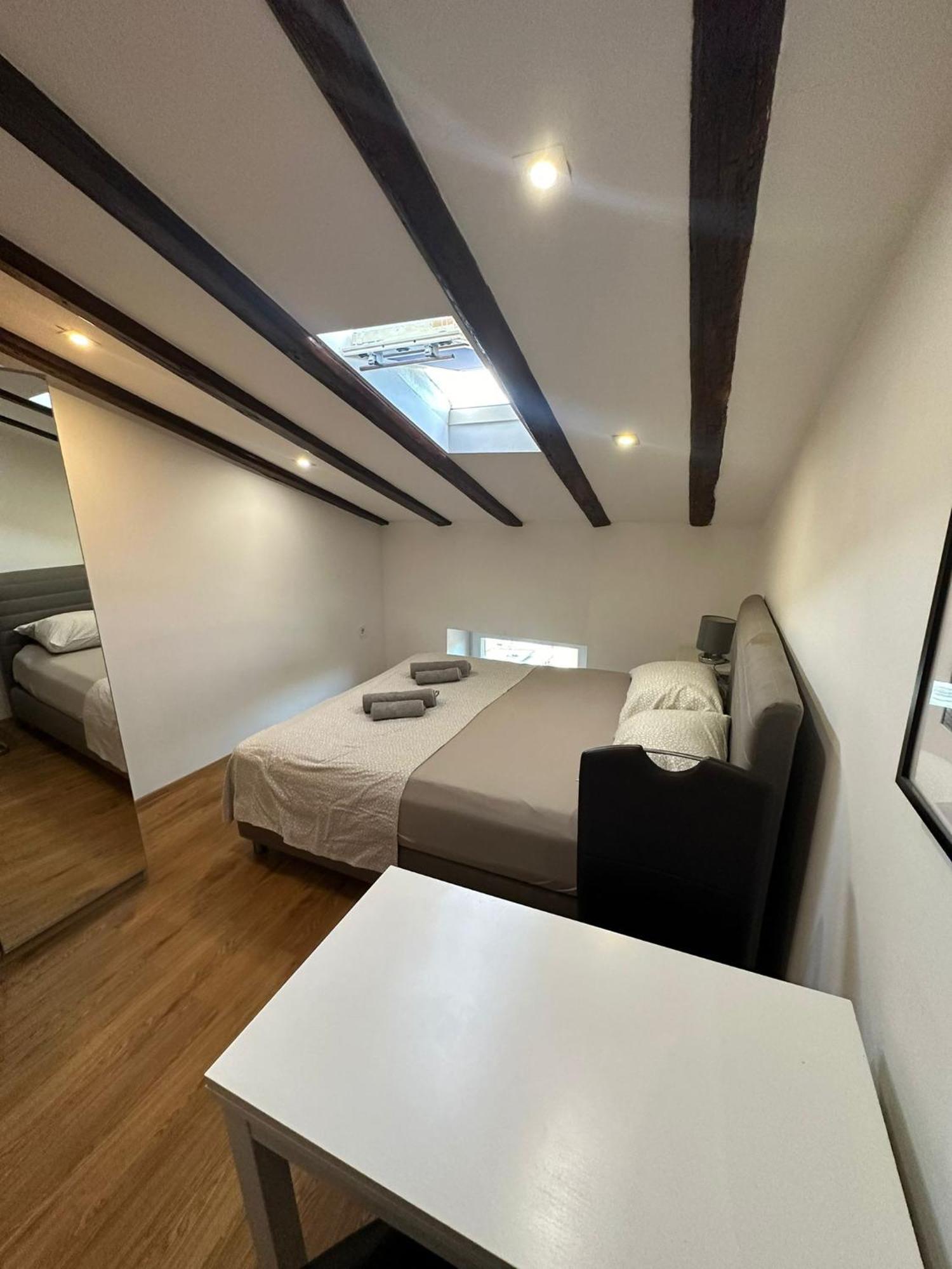 Apartment In The Heart Of Pula Eksteriør billede