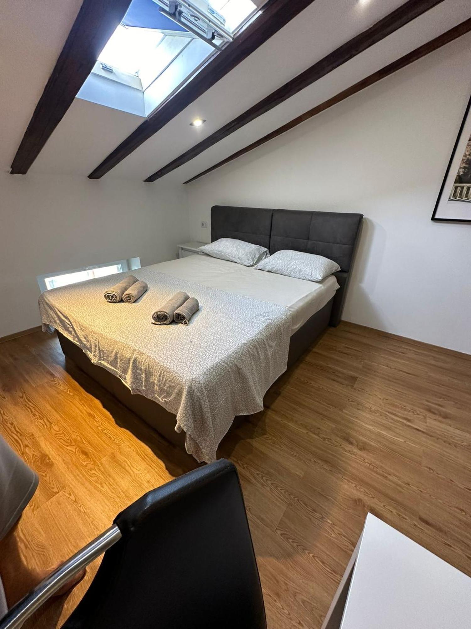 Apartment In The Heart Of Pula Eksteriør billede